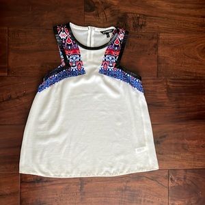 Express sleeveless top!